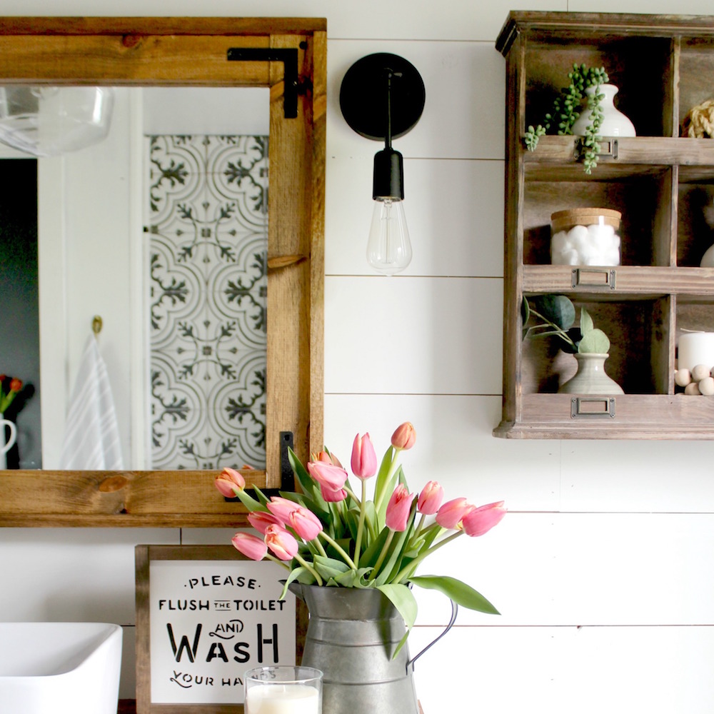 Downtown Minimalist Adjustable Wall Sconce | Photo Courtesy of Christina's Adventures